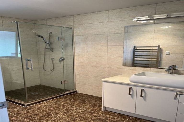 Photo of property in 28 The Enclave, Totara Heights, Auckland, 2105