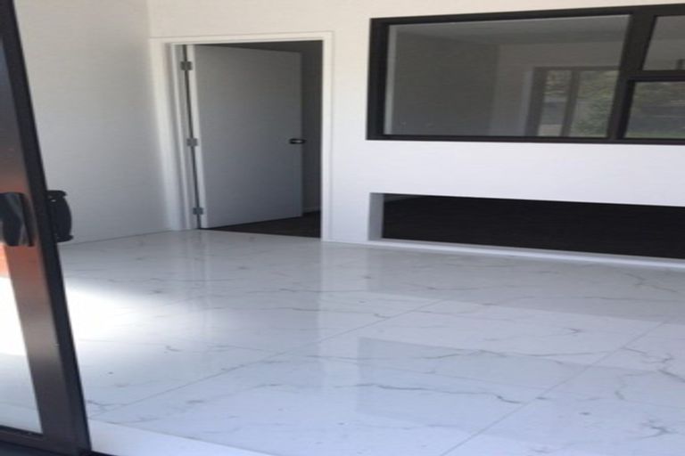 Photo of property in 7 Clarion Place, Glendene, Auckland, 0602