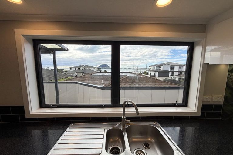 Photo of property in 10 Finlowe Way, Otumoetai, Tauranga, 3110