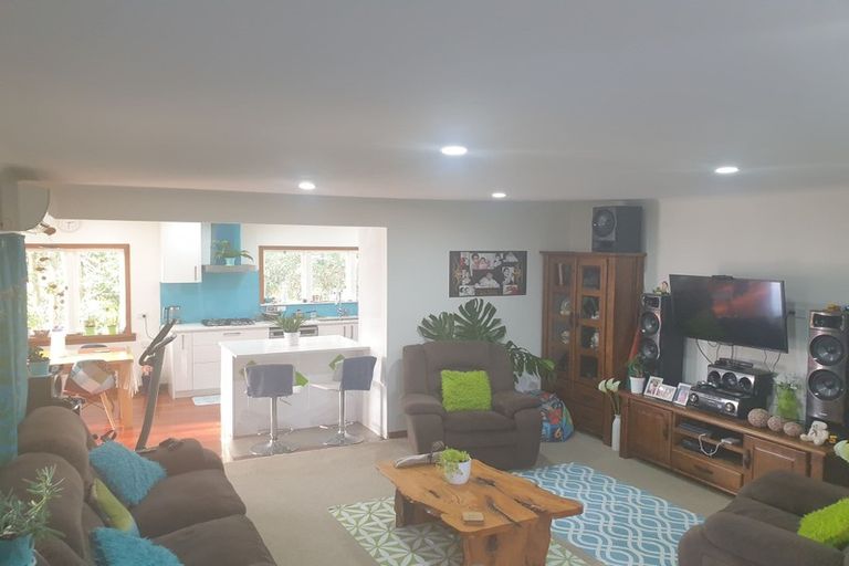 Photo of property in 1/8 Golf Road, New Lynn, Auckland, 0600