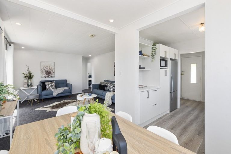 Photo of property in 64a Te Rauparaha Street, Otaki, 5512