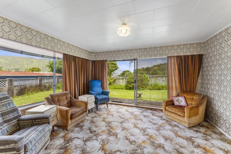 Photo of property in 7 Harlow Grove, Wainuiomata, Lower Hutt, 5014