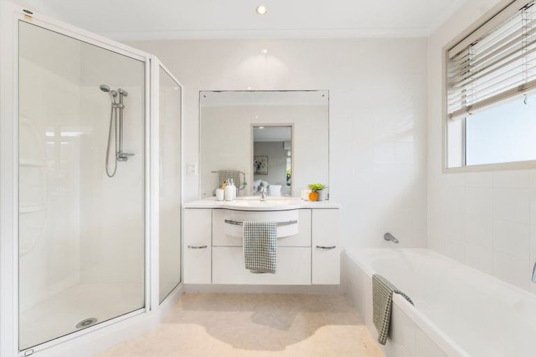 Photo of property in 12 Glencoe Court, Pyes Pa, Tauranga, 3112