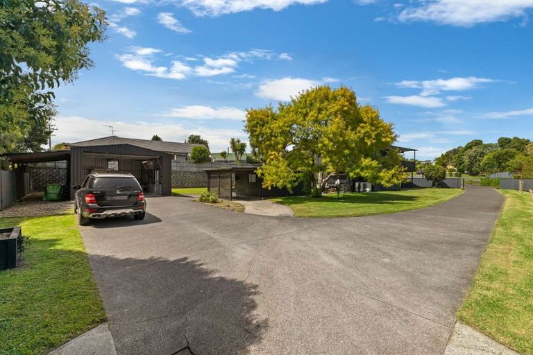 Photo of property in 16 Rossiter Avenue, Waiuku, 2123