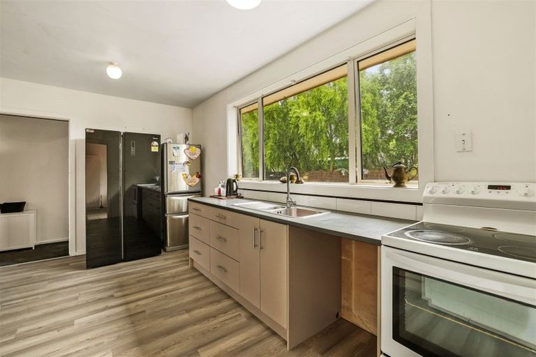 Photo of property in 570b Pages Road, Bexley, Christchurch, 8061