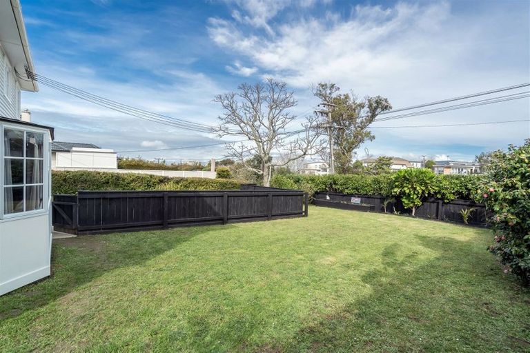 Photo of property in 1/39 Belmont Terrace, Milford, Auckland, 0620