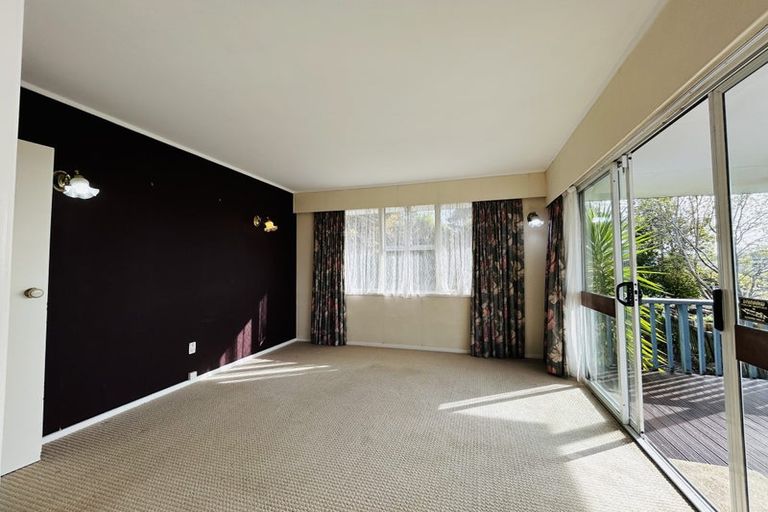 Photo of property in 1 Hume Drive, Hillcrest, Auckland, 0627