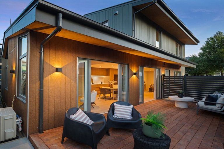 Photo of property in 135b Somerfield Street, Somerfield, Christchurch, 8024