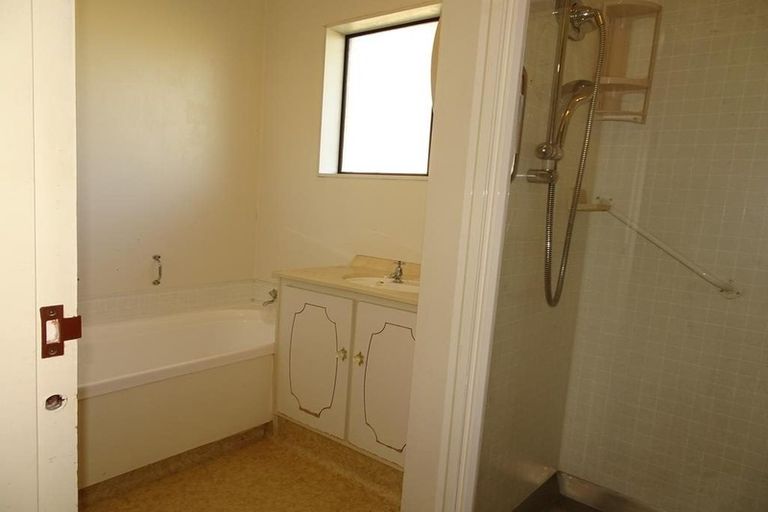 Photo of property in 2/504 Ellison Road, Hastings, 4122