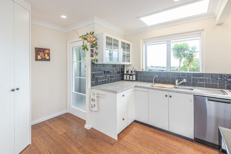 Photo of property in 12 Rawhiti Place, Saint Johns Hill, Whanganui, 4501