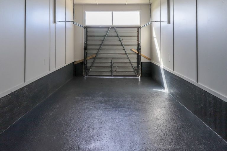 Photo of property in 231 Conyers Street, Strathern, Invercargill, 9812