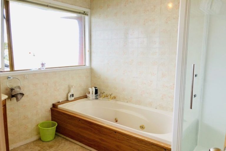 Photo of property in 201 Fisher Parade, Farm Cove, Auckland, 2012