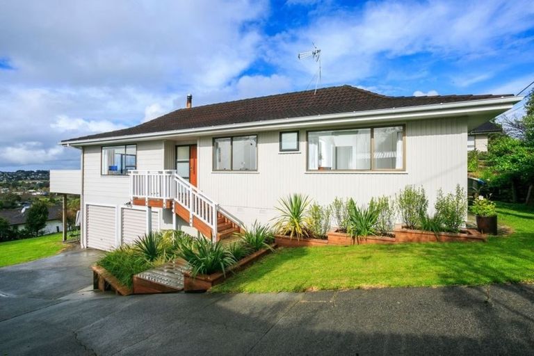 Photo of property in 59a Sunset Road, Totara Vale, Auckland, 0632