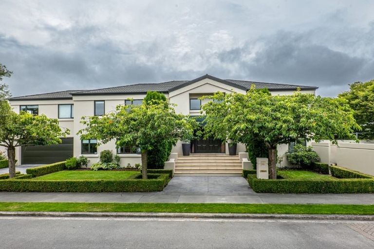 Photo of property in 321 Gardiners Road, Harewood, Christchurch, 8051