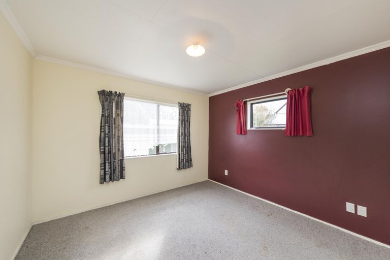 Photo of property in 62 Newton Place, Westbrook, Palmerston North, 4412