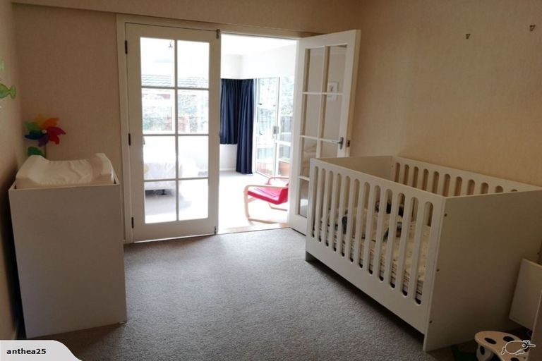 Photo of property in 10 Izard Road, Khandallah, Wellington, 6035