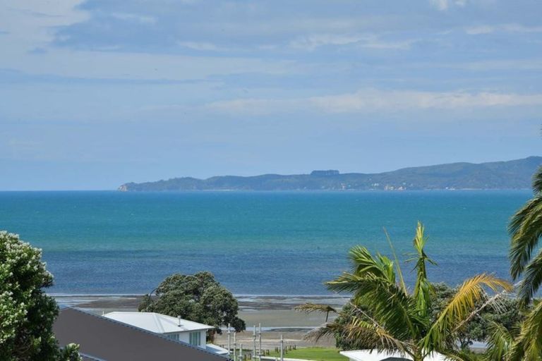 Photo of property in 2 Merehai Place, Snells Beach, 0920