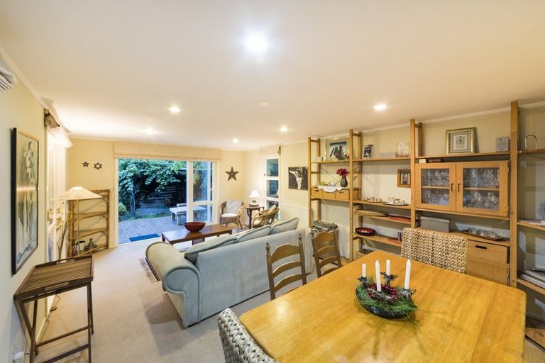 Photo of property in 27 Alan Street, Palmerston North, 4414