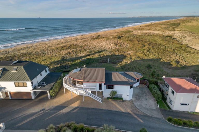Photo of property in 6a Marjorie Lane, Papamoa Beach, Papamoa, 3118
