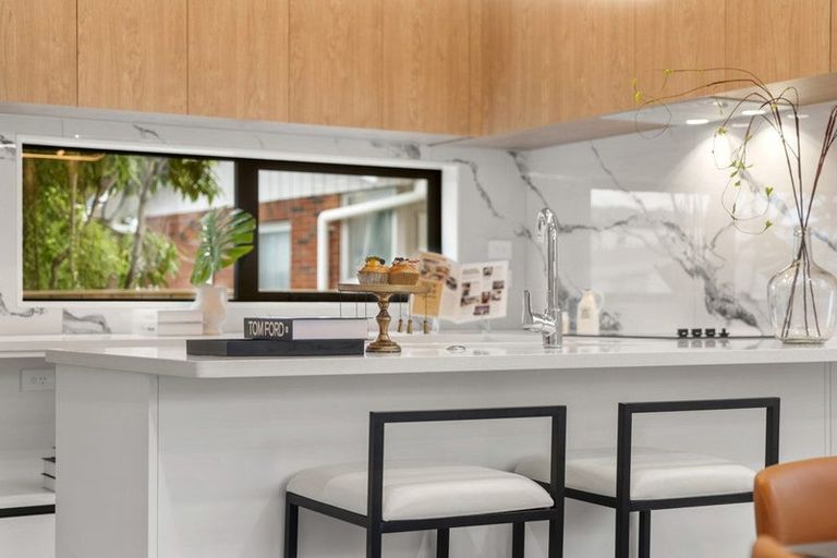 Photo of property in 21c Hillcrest Avenue, Hillcrest, Auckland, 0627