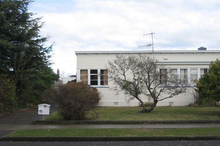 Photo of property in 39 Barker Road, Marewa, Napier, 4110
