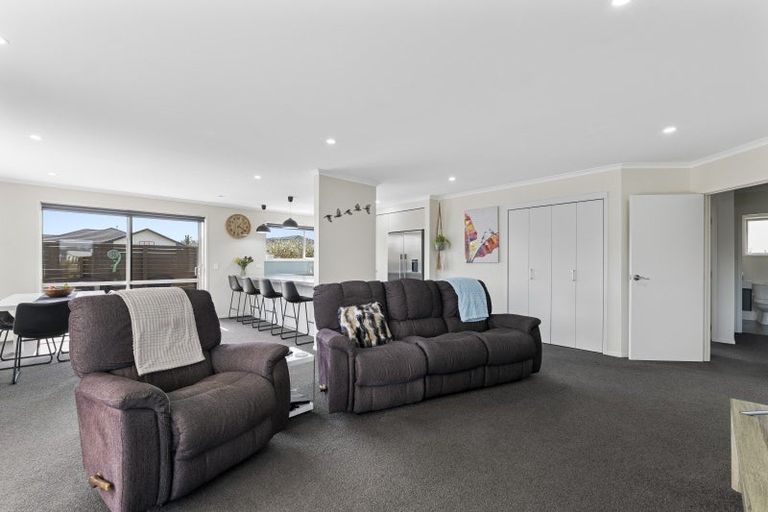 Photo of property in 2 Wentworth Lane, Waiwhakaiho, New Plymouth, 4312
