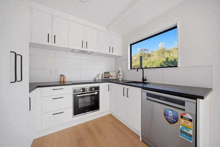 Photo of property in 1/76 Chilcott Road, Henderson, Auckland, 0612