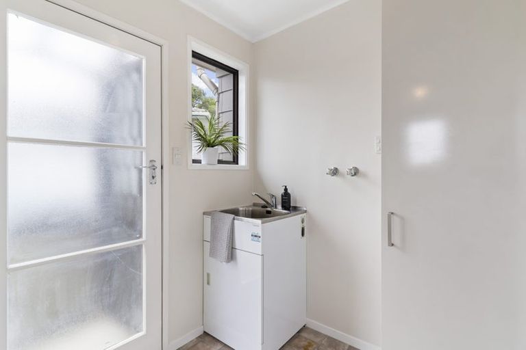 Photo of property in 1/67 Sunvue Road, Glen Eden, Auckland, 0602