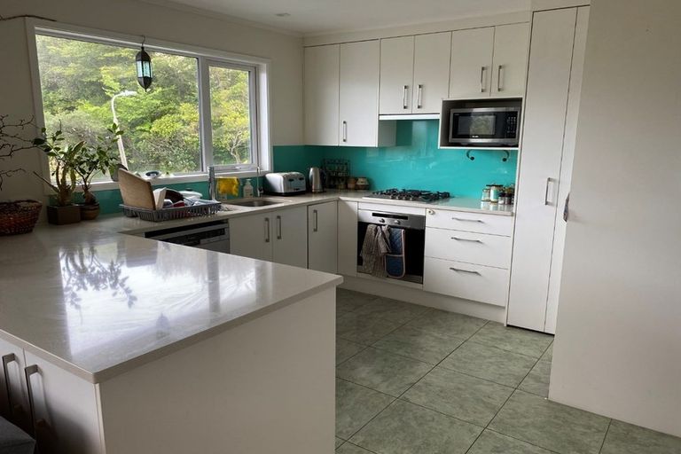 Photo of property in 16 Downing Street, Crofton Downs, Wellington, 6035