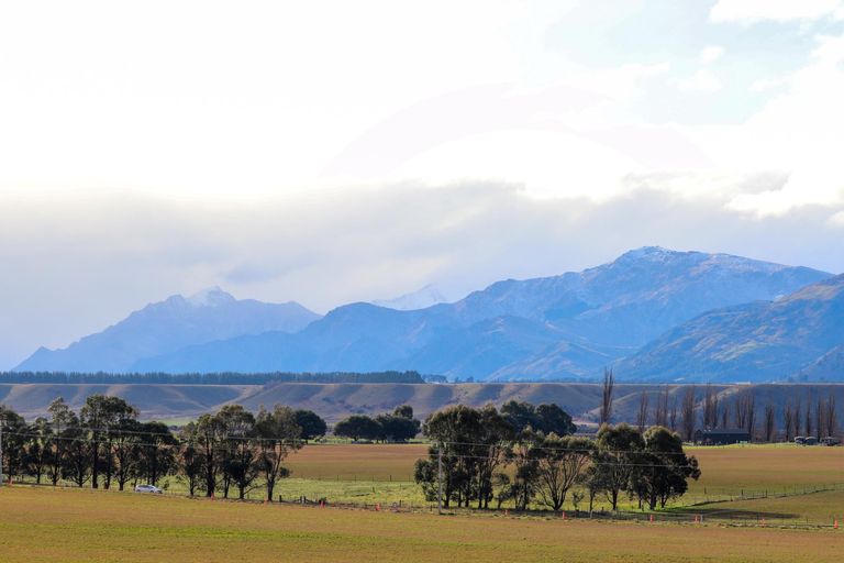 Photo of property in 42 Atkins Road, Luggate, Wanaka, 9382