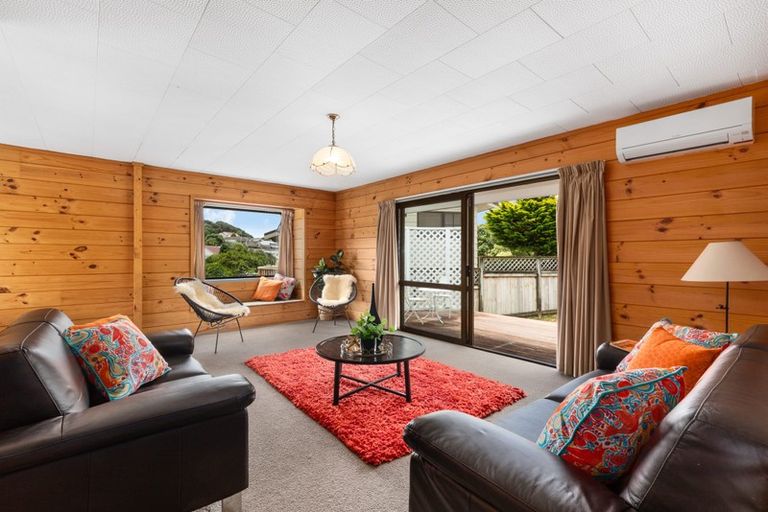 Photo of property in 47 Albatross Close, Whitby, Porirua, 5024