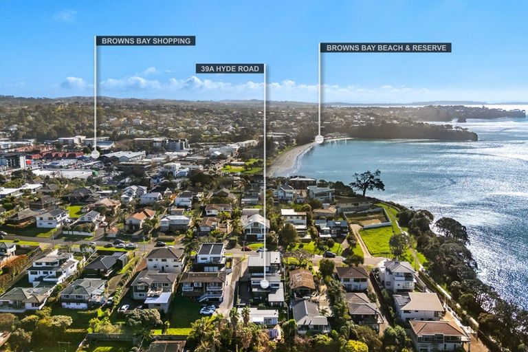 Photo of property in 39a Hyde Road, Rothesay Bay, Auckland, 0630