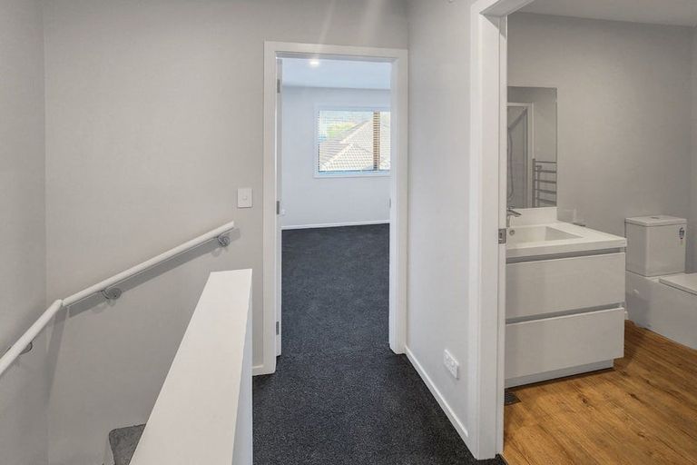 Photo of property in 5b Bathurst Street, Silverstream, Upper Hutt, 5019