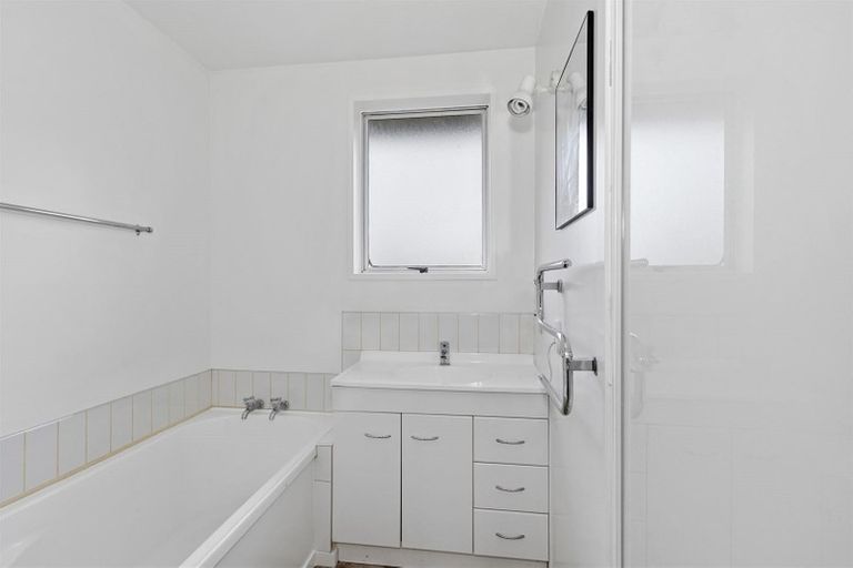 Photo of property in 52 Woodend Road, Woodend, 7610