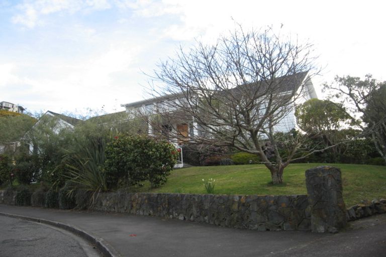 Photo of property in 2 Ridd Crescent, Karori, Wellington, 6012