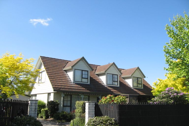 Photo of property in 4 Jenkins Avenue, Redwood, Christchurch, 8051
