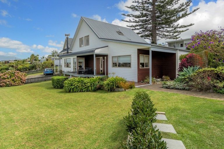 Photo of property in 90a Harbour View Road, Omokoroa, 3114