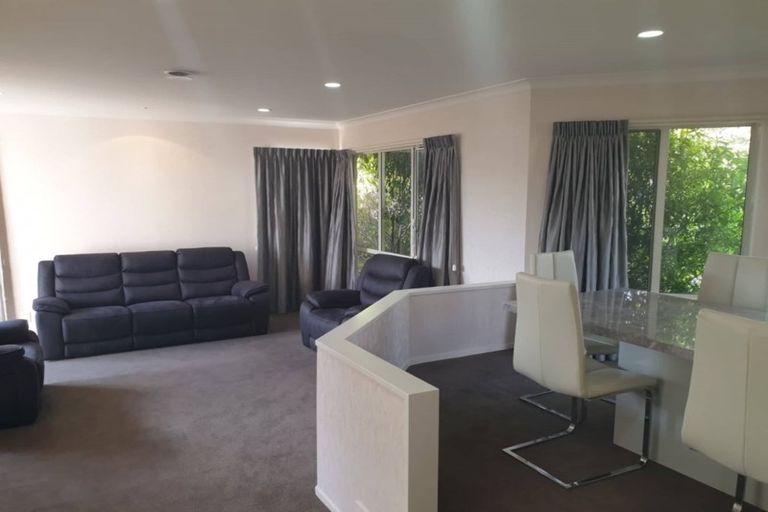 Photo of property in 10 Carniew Place, Dannemora, Auckland, 2016