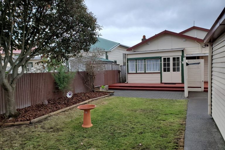Photo of property in 21 Adelaide Street, Petone, Lower Hutt, 5012