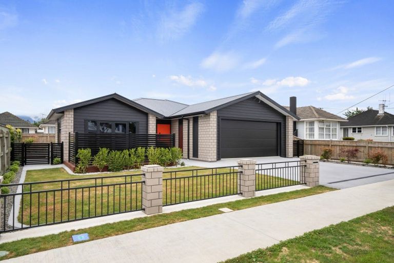 Photo of property in 26 Winchester Street, Levin, 5510