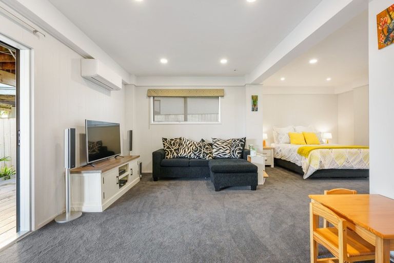 Photo of property in 144 Sandspit Road, Shelly Park, Auckland, 2014