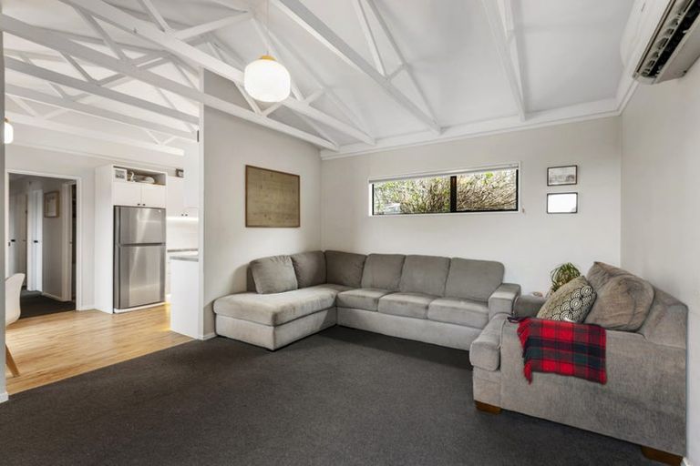 Photo of property in 150 Severn Street, Island Bay, Wellington, 6023