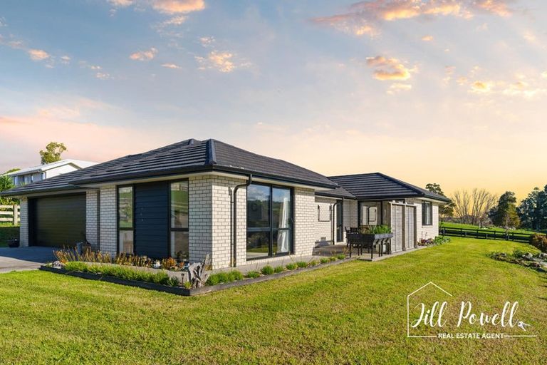 Photo of property in 23 Calla Street, Maungaturoto, 0520