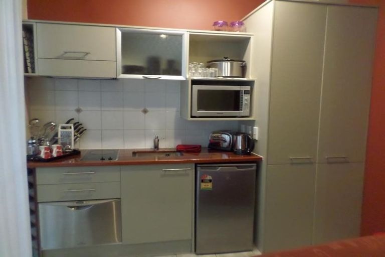 Photo of property in Atrium Apartments, 2l/154 The Terrace, Wellington Central, Wellington, 6011