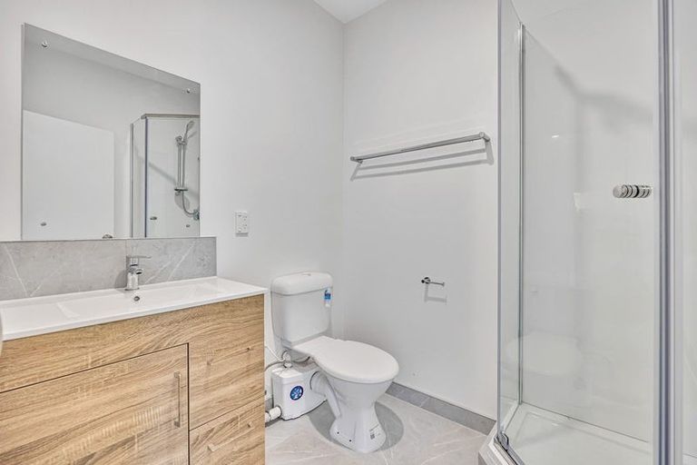 Photo of property in 23a Penguin Drive, Murrays Bay, Auckland, 0630