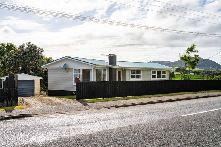 Photo of property in 15 Doctors Hill Road, Maungaturoto, 0520