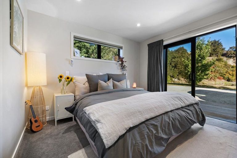 Photo of property in 54 Xenicus Rise, Glenorchy, 9372