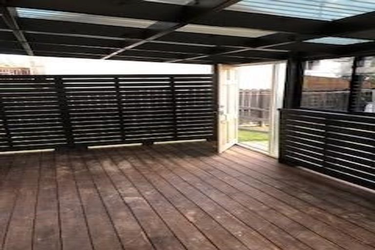 Photo of property in 5/1 Rebecca Rise, Weymouth, Auckland, 2103