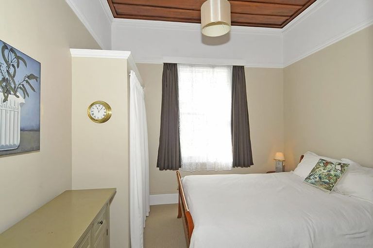 Photo of property in 12 Sale Street, Napier South, Napier, 4110