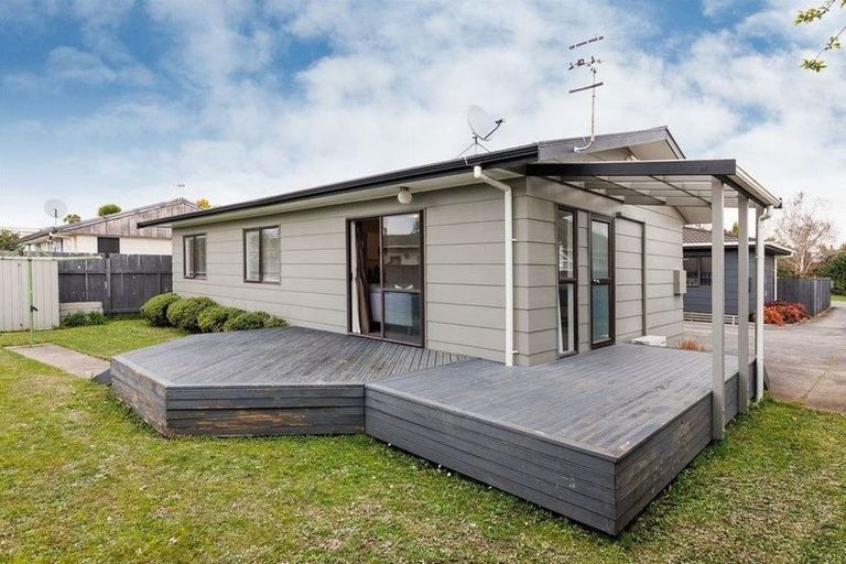 Photo of property in 126 Roberts Line, Kelvin Grove, Palmerston North, 4414